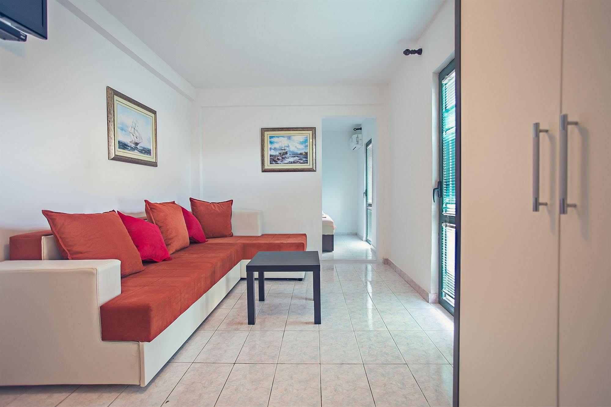 David Apartments And Rooms Dobra Voda Exterior foto