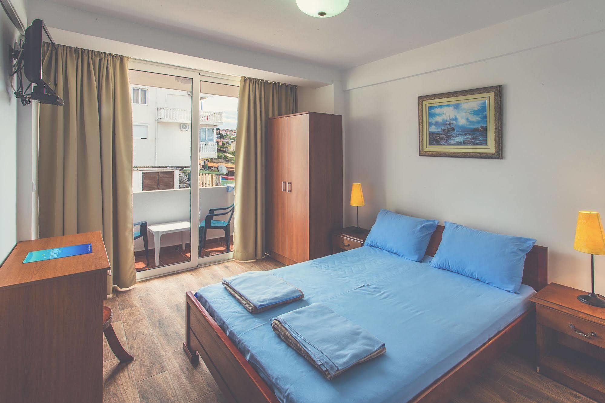David Apartments And Rooms Dobra Voda Exterior foto